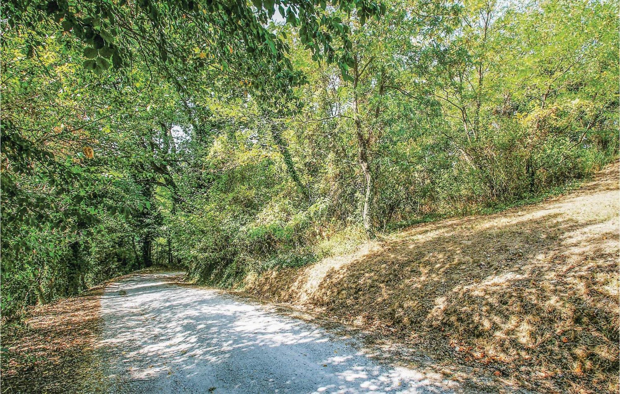 Strada Dei Condotti Pesaro Exteriör bild